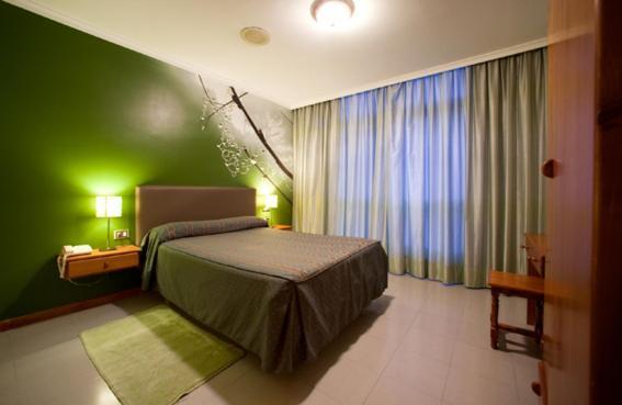Hostal Restaurante Terra Cha Vilalba Room photo